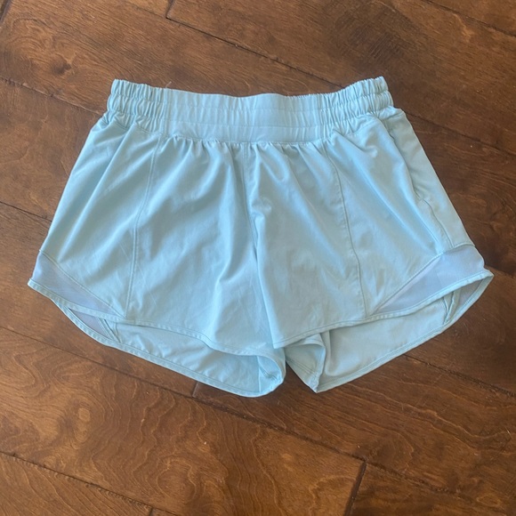 Lululemon HOTTY HOT SHORT II *LONG 4" - Picture 6 of 9